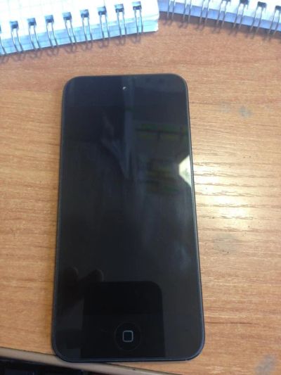 Лот: 4331386. Фото: 1. IPod touch 5 32GB black А7433В. Плееры