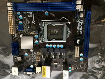 Лот: 10764891. Фото: 1. Материнская плата ASRock H61M-VG3. Материнские платы