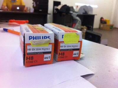 Лот: 3879935. Фото: 1. Лампочки philips. Оптика и освещение