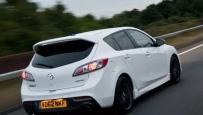 Лот: 5406210. Фото: 1. Спойлер Mazda Axela. Детали тюнинга