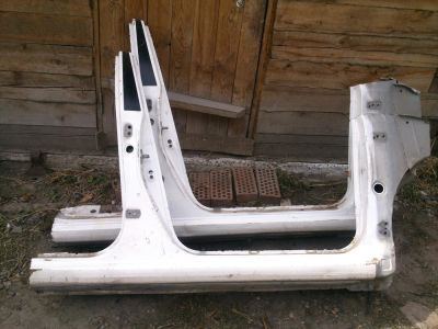 Лот: 10041453. Фото: 1. Порог правый Toyota Corolla Fielder... Кузов