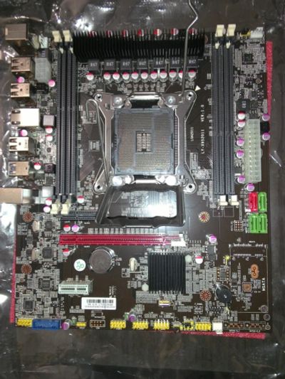 Лот: 10725420. Фото: 1. Материнская плат Z-UFO X79 LGA2011. Материнские платы