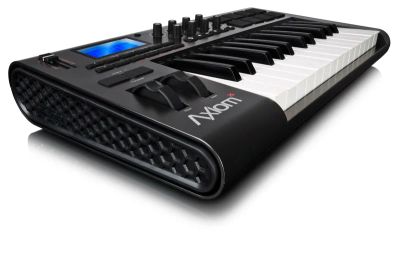 Лот: 5155070. Фото: 1. M-AUDIO Axiom MARK II 25 + шнур... Клавишные