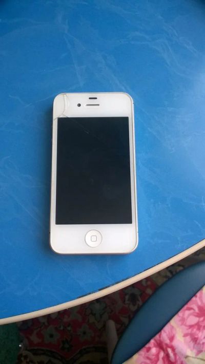 Лот: 5298201. Фото: 1. iphone 4s 32gb. Смартфоны