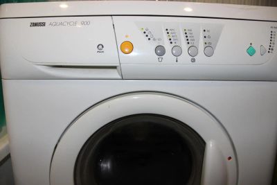 Лот: 5682463. Фото: 1. машинка стиральная автомат Zanussi. Стиральные машины