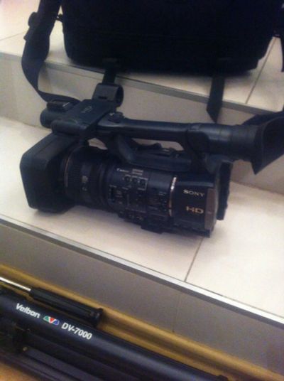Лот: 9623336. Фото: 1. Видеокамера Sony HDR-AX2000E. Видеокамеры