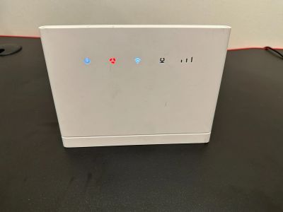 Лот: 24973042. Фото: 1. Роутер Wifi Yota рабочий. Маршрутизаторы (роутеры)