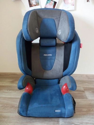 Лот: 12028688. Фото: 1. автомобильное кресло детское Recaro. Детские автокресла