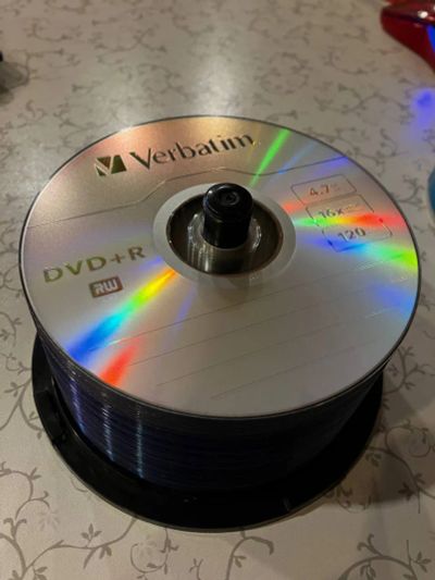 Лот: 20019617. Фото: 1. DVD-R Rw 48 штук чистые. CD, DVD, BluRay