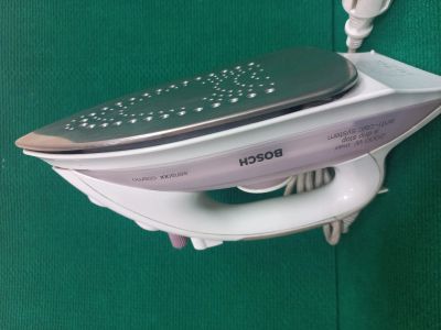 Лот: 20755082. Фото: 1. Утюг Bosch TDA 2430 Sensixx cosmo... Утюги, парогенераторы, отпариватели