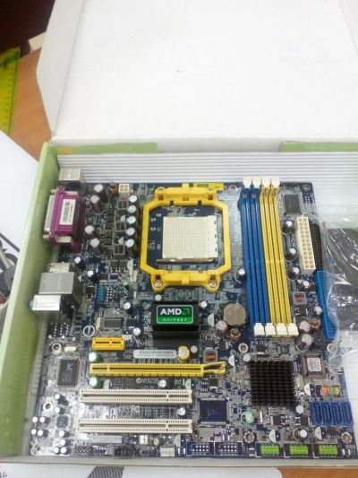 Лот: 7785003. Фото: 1. Материнская плата Foxconn A690VM2MA-RS2H. Материнские платы