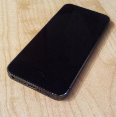 Лот: 7000519. Фото: 1. iPhone 5s 32gb.Space Gray. Смартфоны