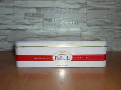 Лот: 11254668. Фото: 1. Коробка жесть Raffaello. Другое (домашний быт)