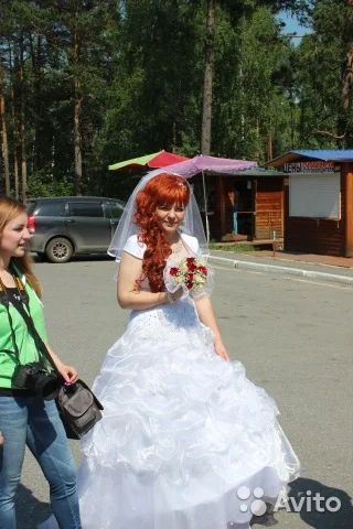 Лот: 8399801. Фото: 1. Свадебное платье. Платья