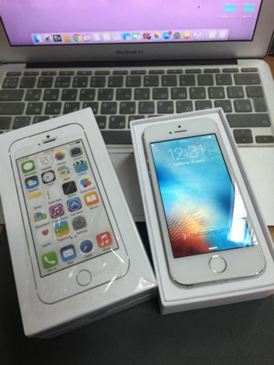 Лот: 7850507. Фото: 1. iPhone 5S 16Gb белый б/у. Смартфоны