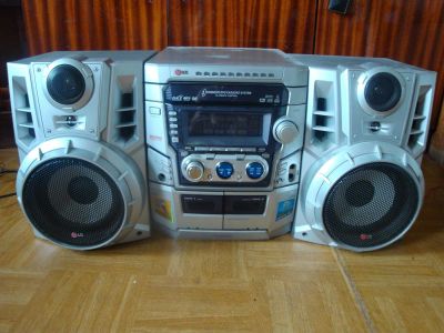 Лот: 3935918. Фото: 1. Музыеальный центр LG. Музыкальные центры, магнитолы