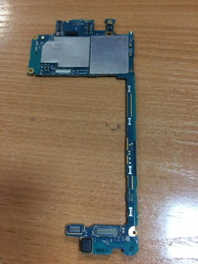 Лот: 11138745. Фото: 1. плата sony e6883 z5 premium оригинал... Микросхемы и платы