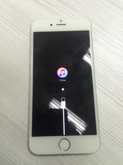 Лот: 7445913. Фото: 1. Iphone 6 16gb Черный. Смартфоны