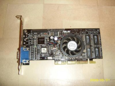 Лот: 54489. Фото: 1. Видео карта Geforce 2 mx400 32... Красноярск