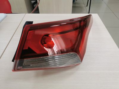 Лот: 18866996. Фото: 1. Задний правый стоп сигнал Hyundai... Оптика и освещение