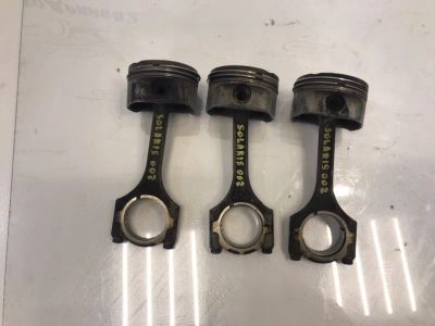 Лот: 21706594. Фото: 1. Шатун с поршнем Hyundai Solaris... Двигатель и элементы двигателя