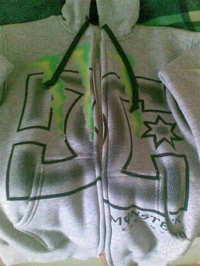 Лот: 1082523. Фото: 1. Толстовка DC shoes monster energy. Свитеры, толстовки, худи