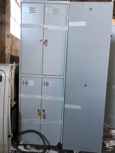 Лот: 21235858. Фото: 1. Шкаф для раздевалки. Сейфы, металлические шкафы