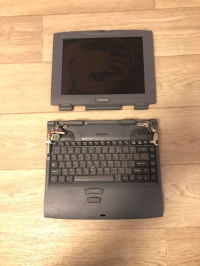 Лот: 11095584. Фото: 1. Старый ноутбук Toshiba Рабочий. Компьютеры в сборе