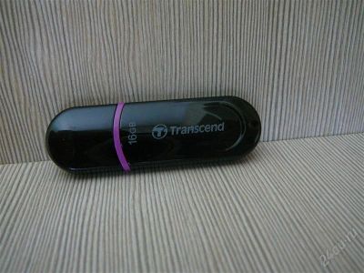 Лот: 1782729. Фото: 1. Флешка 16GB. USB-флеш карты