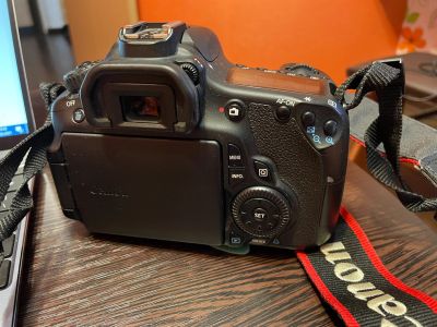 Лот: 17811212. Фото: 1. Canon EOS 60D Body + сумка. Цифровые зеркальные