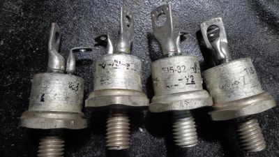 Лот: 7655661. Фото: 1. Диоды т15-32-16-42 4 штуки. Диоды и тиристоры