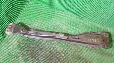 Лот: 16680894. Фото: 1. Балка продольная Nissan Tino V10... Ходовая, подвеска, рулевое управление