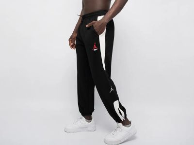 Лот: 20873585. Фото: 1. Брюки спортивные Nike Air Jordan... Брюки, джинсы, шорты