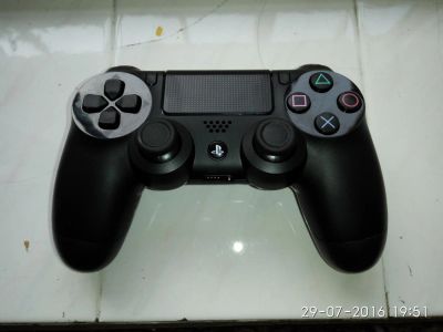 Лот: 7903213. Фото: 1. Джойстик DualShock 4 Б\У, Черный. Аксессуары, геймпады