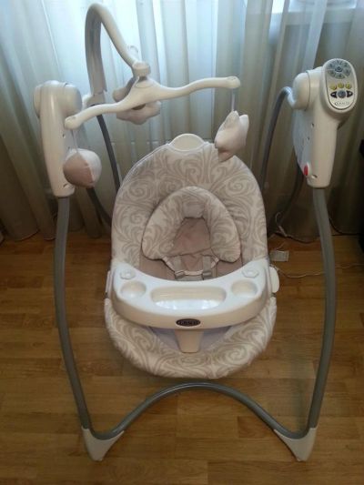 Лот: 3073697. Фото: 1. Электронные качели graco loving... Ходунки, прыгунки, качели