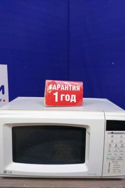 Лот: 16998663. Фото: 1. Микроволновая печь lg ms 2041. Микроволновки, мини-печи