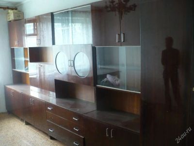 Лот: 91389. Фото: 1. стенка 1000 рублей из 5 секций. Другое (мебель)