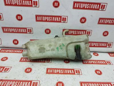 Лот: 20902805. Фото: 1. Бачок омывателя Mitsubishi Pajero... Двигатель и элементы двигателя