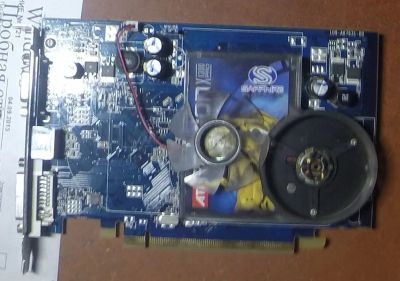 Лот: 7674533. Фото: 1. Sapphire Radeon X1300 Pro. Видеокарты