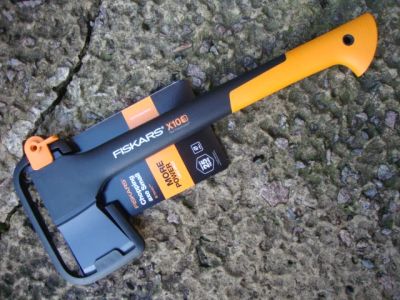Лот: 9099872. Фото: 1. Fiskars X10. Универсальный топор... Ручной инструмент