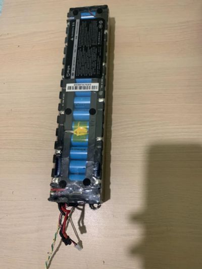 Лот: 19237410. Фото: 1. Аккумулятор Xiaomi M365 оригинал... Электросамокаты, гироскутеры, сигвеи