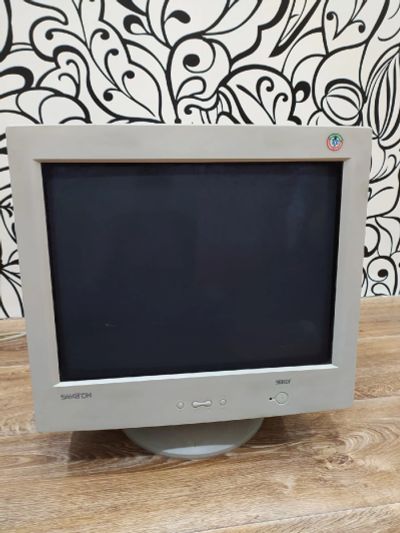 Лот: 16944287. Фото: 1. Монитор Samsung Samtron 96BDF. ЭЛТ-мониторы