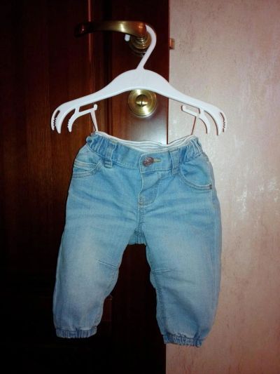 Лот: 7008642. Фото: 1. Джинсы H&M. Брюки, шорты, джинсы