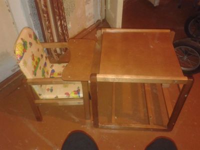 Лот: 3812492. Фото: 1. стульчик для кормления деревянный. Стульчики для кормления