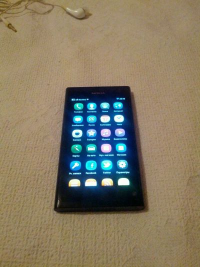 Лот: 8567435. Фото: 1. Nokia N9 64Gb. Смартфоны