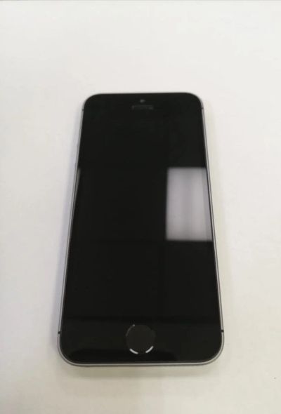 Лот: 17387614. Фото: 1. Apple iPhone SE 32Gb Space Gray... Смартфоны