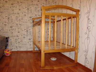 Лот: 3749291. Фото: 1. Кроватка и матрас. Детские кровати и кроватки