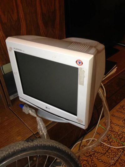 Лот: 5684226. Фото: 1. ЭЛТ монитор LG Flatron F700B. ЭЛТ-мониторы