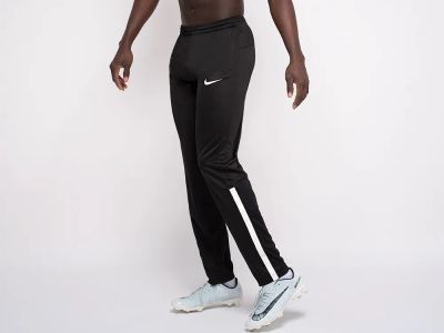 Лот: 17296579. Фото: 1. Брюки спортивные Nike. Брюки, джинсы, шорты