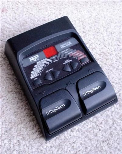 Лот: 2598203. Фото: 1. Гитарный процессор DigiTech RP... Гитарные эффекты и комбоусилители